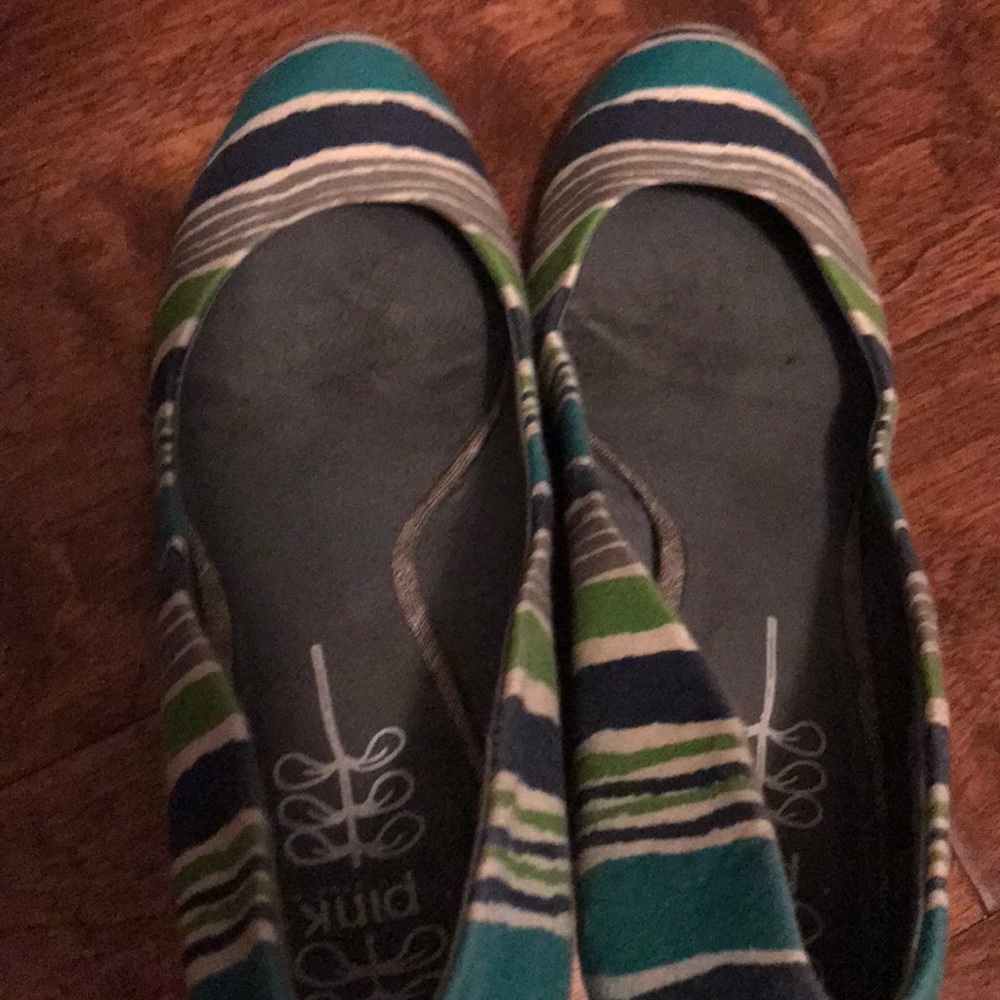 Pumps - Picture 3 of 4